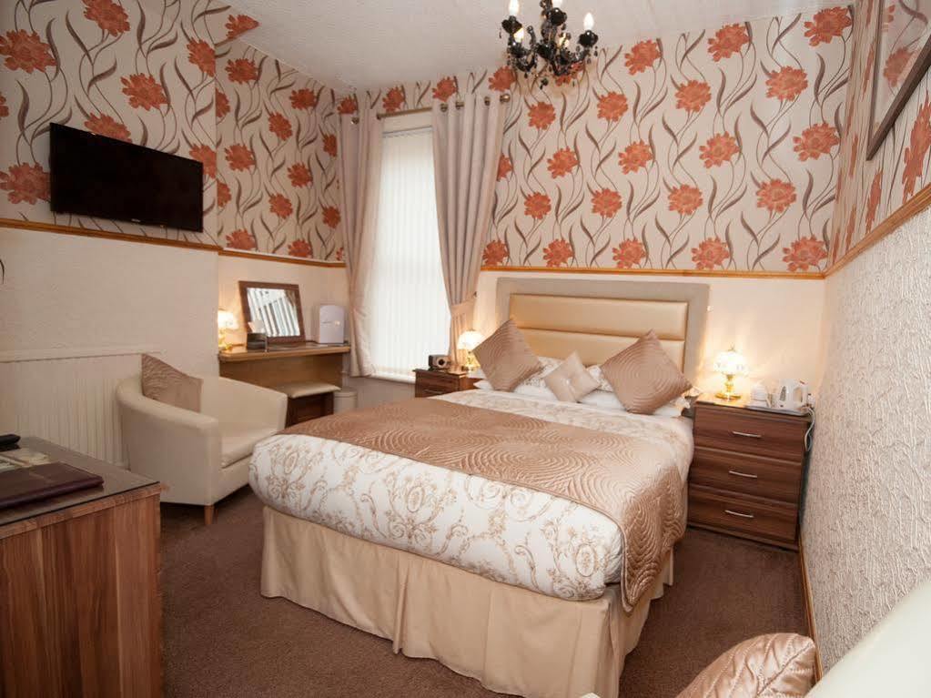 Valentine Lodge Over 21 Adult Couples Only Blackpool Kültér fotó